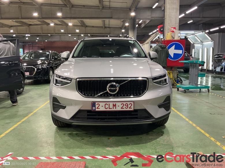 VOLVO XC40 1.5 T2 ESSENTIAL AUTO #2 VOLVO XC40 1.5 T2 ESSENTIAL AUTO #2