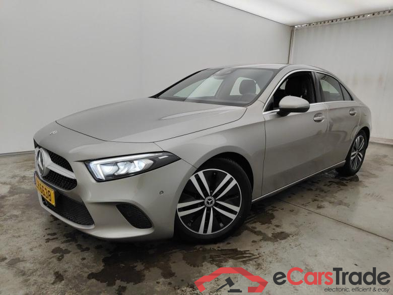 MERCEDES CLASSE A SEDAN DIESEL (V177) A 200 d 150 Business Solution (EU6d-TEMP) 4d Auto MERCEDES CLASSE A SEDAN DIESEL (V177) A 200 d 150 Business Solution (EU6d-TEMP) 4d Auto