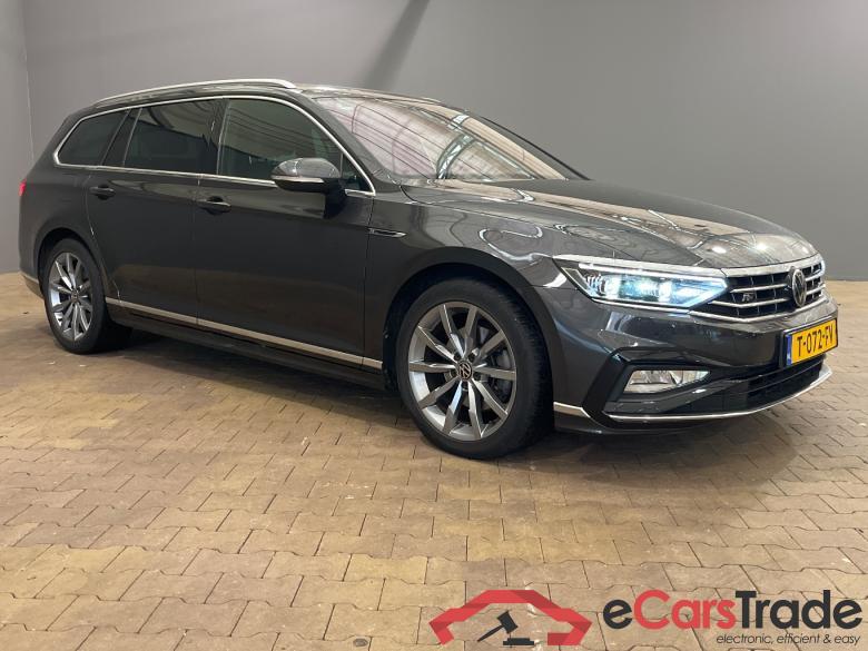 VOLKSWAGEN PASSAT VARIANT 1.5 TSI R-Line Bns #2 VOLKSWAGEN PASSAT VARIANT 1.5 TSI R-Line Bns #2