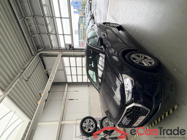 AUDI Q3 Sportback Sportback 35 TFSI (EU6AP) AUDI Q3 Sportback Sportback 35 TFSI (EU6AP)