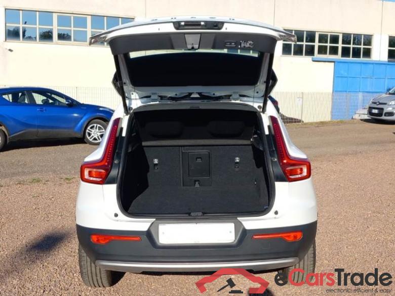 VOLVO XC40 / 2017 / 5P / SUV T5 PLUG-IN HYBRID AUTO RECH INSCRIP EXPR #5 VOLVO XC40 / 2017 / 5P / SUV T5 PLUG-IN HYBRID AUTO RECH INSCRIP EXPR #5