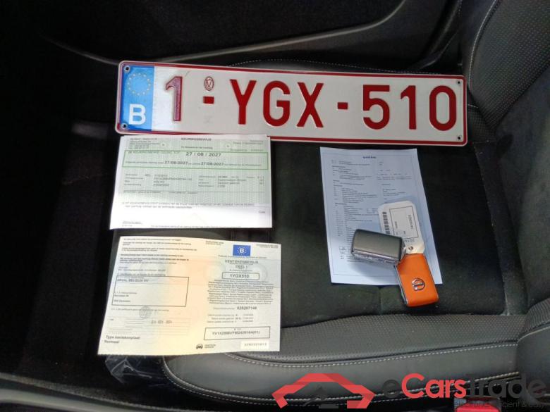 Volvo XC40 T5 Twin Engine R-Design 5d #4