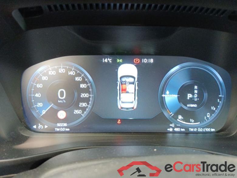 Volvo XC40 T5 Twin Engine R-Design 5d #6