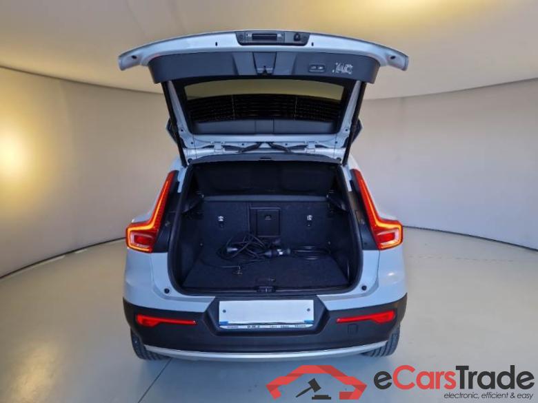 VOLVO XC40 / 2017 / 5P / SUV T4 PLUG-IN HYBRID AUTO RECH INSCRIP EXPR #5