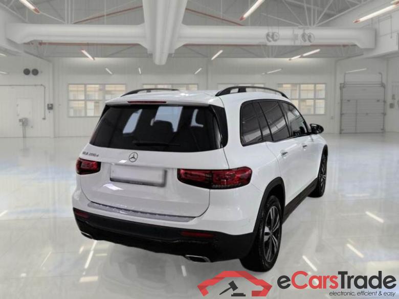 MERCEDES-BENZ GLB / 2019 / 5P / SUV GLB 200 D AUTOMATIC SPORT PLUS #2