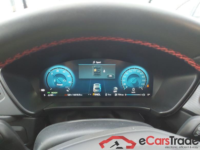 FORD Kuga 2.5 243CV Automático    St Line X (Pano) #4