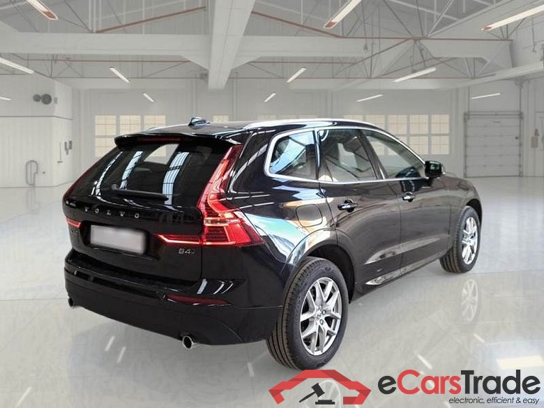 VOLVO XC60 / 2017 / 5P / SUV B4 D AWD AUTOMATICO MOMENTUM PRO #2