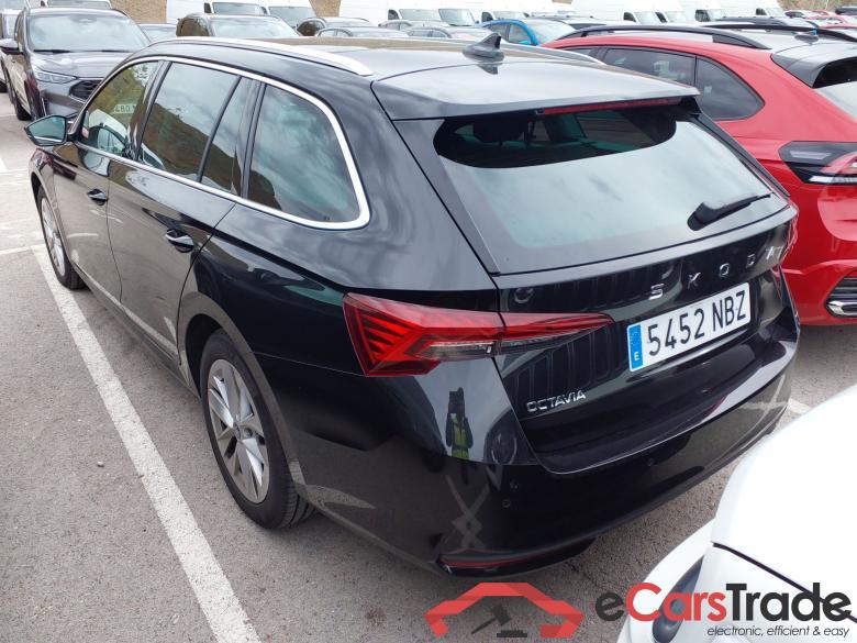 SKODA Octavia 2.0 TDI 110 kW (150CV) DSG 7 vel Automático Combi Design (Pano) #2