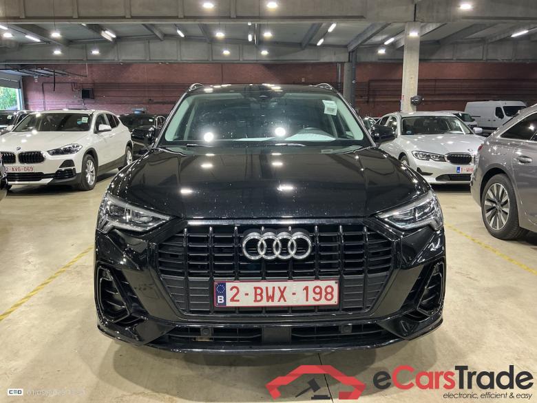 AUDI Q3 1.4 45 TFSI E S TRONIC S LINE #2