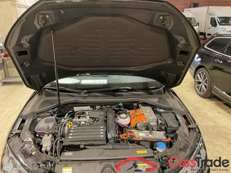 AUDI A3 SPORTBACK 1.4 40 TFSI E S TRONIC SPORTB ATTRACTION #6