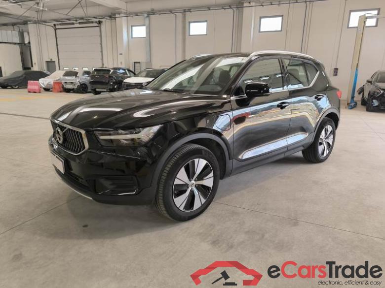 VOLVO XC40 / 2017 / 5P / SUV T4 PLUG-IN HYBRID AUTO RECH INSCRIP EXPR #1