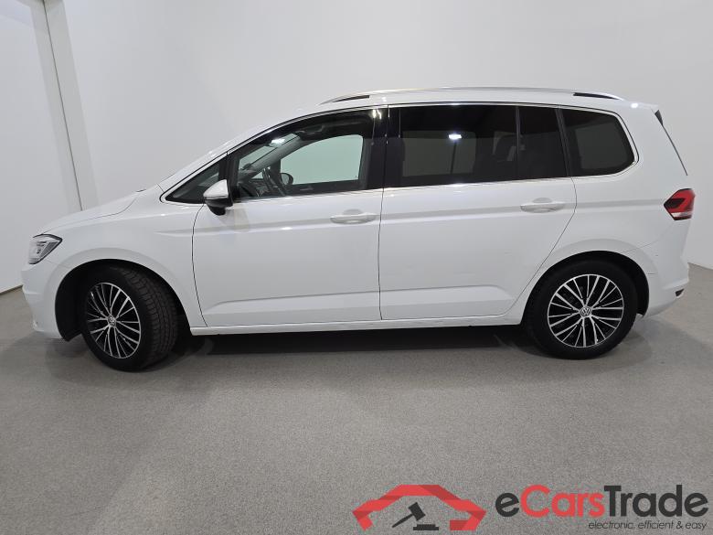 Volkswagen Touran 1.4 TSI Highline Aut. LED-Matrix ACC Navi Leather KeylessGo Camera Klima PDC ... #2
