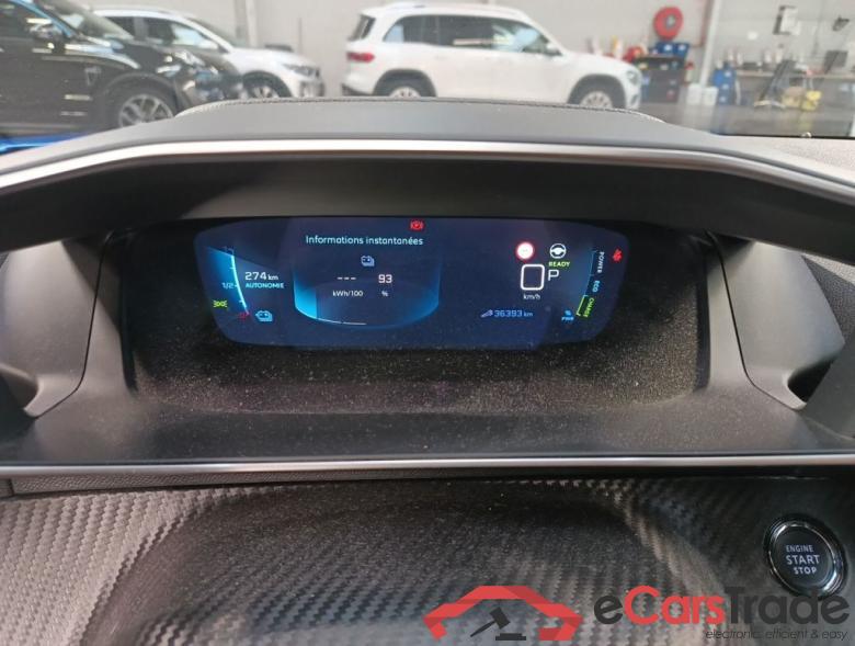 PEUGEOT E-2008 50 kWh Allure Pack 5d #6