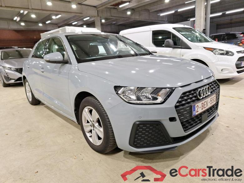 AUDI A1 1.0 25 TFSI ATTRACTION #2