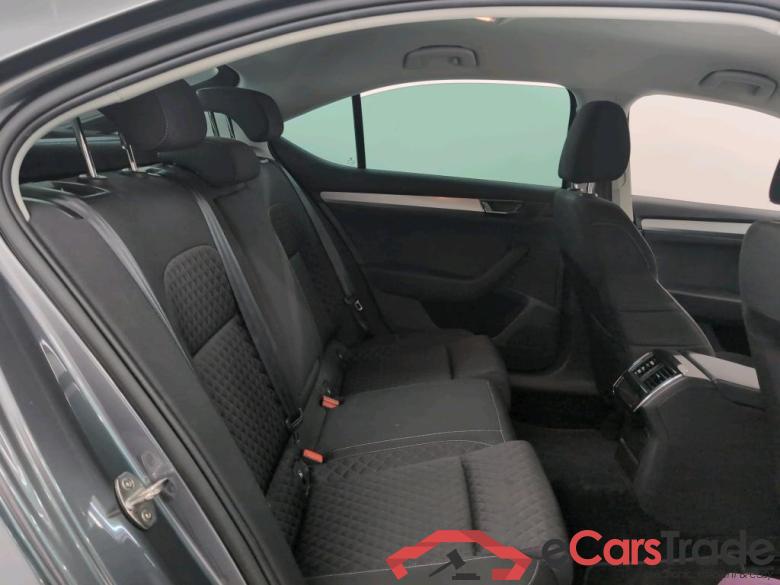 SKODA SUPERB 2.0 CRTDI 110KW DSG7 CLEVER #6