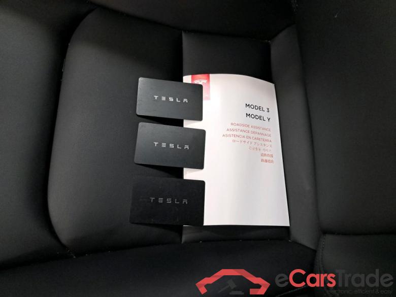 Tesla Model Y Long Range Dual Motor AWD 5d #4