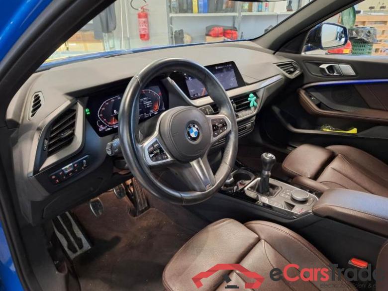 BMW SERIE 1 / 2019 / 5P / BERLINA 118D MSPORT #3