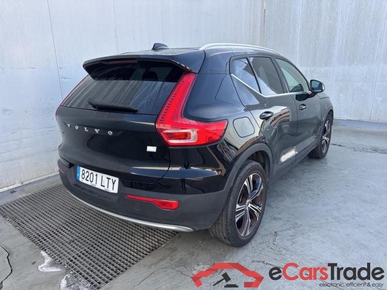 VOLVO XC40 / 2017 / 5P / todoterreno 1.5 T4 Twin Recharge Inscription Auto #2
