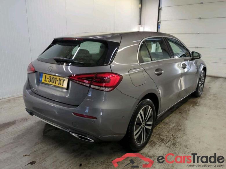MERCEDES-BENZ A-klasse 250 e Bns Sol Luxury #2