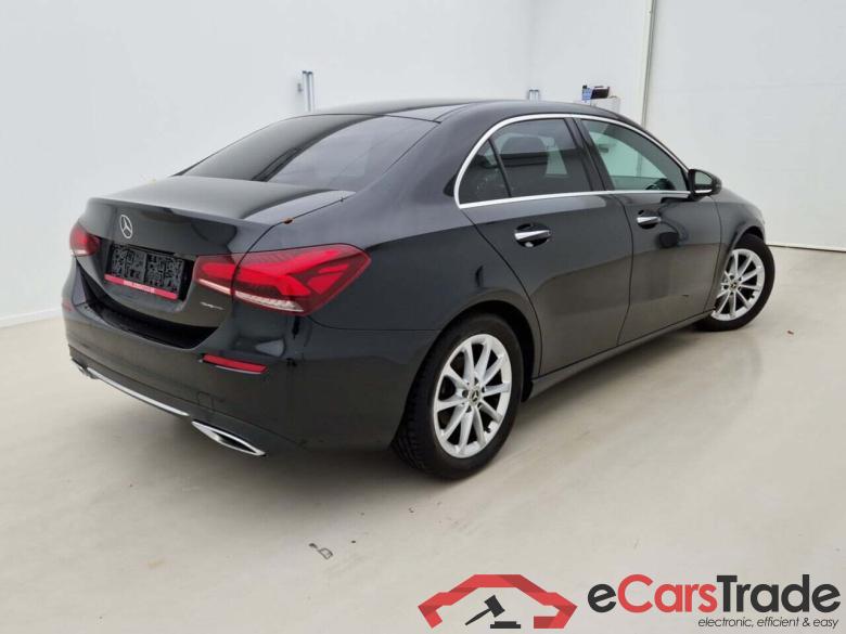 MERCEDES-BENZ A-KLASSE SEDAN 180D LAUNCH EDITION DCT #2