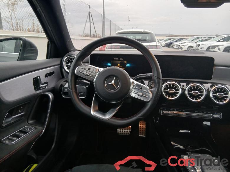 MERCEDES-BENZ Clase A / 2018 / 5P / berlina con portón A 200 #3
