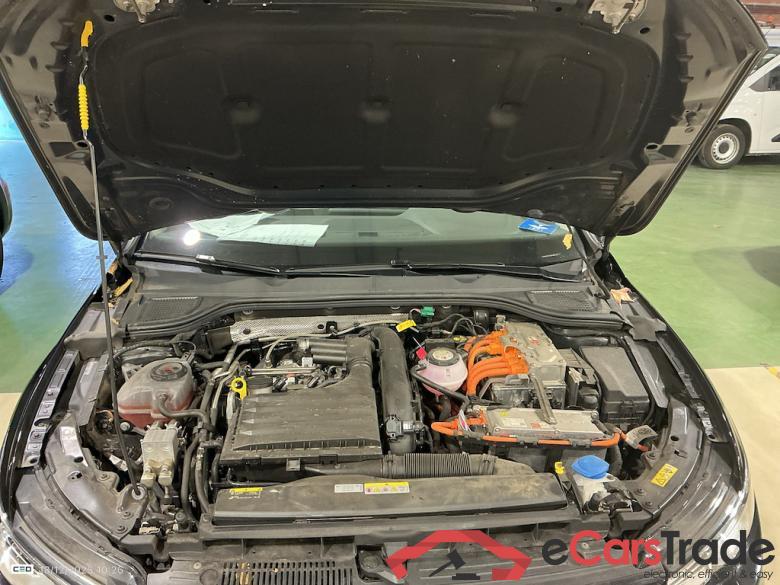 VOLKSWAGEN GOLF VIII 1.4 EHYBRID STYLE BUSINESS DSG #6