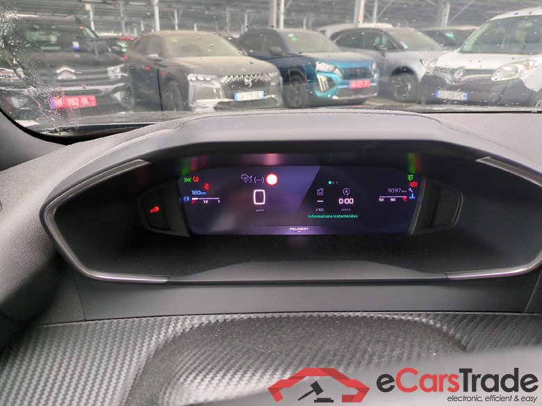 Peugeot 2008 Allure 1.2 Essence 102hp BVM6 #4
