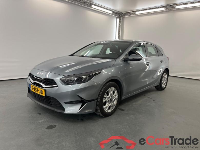 KIA Ceed 1.5 T-GDi DynamicLine #1