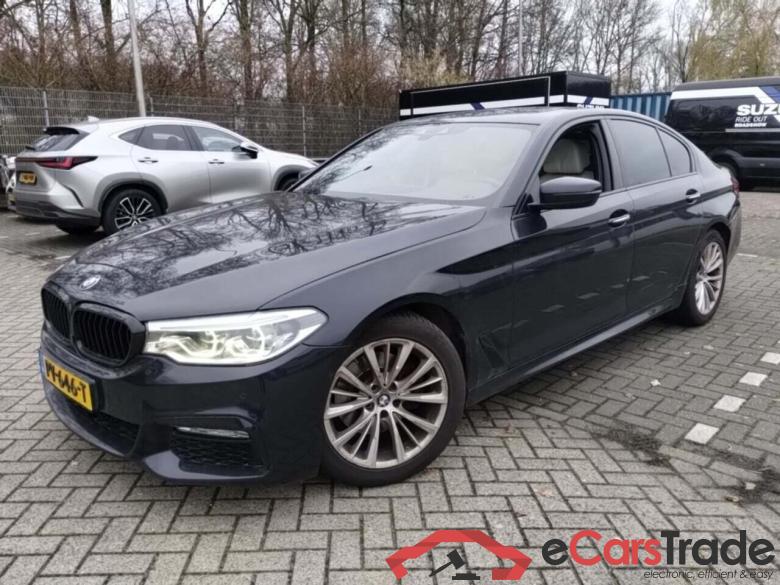 BMW 5-serie 520i High Executive #1