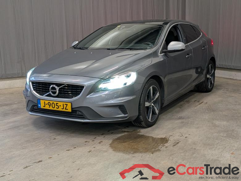 VOLVO V40 1.5 T3 Momentum