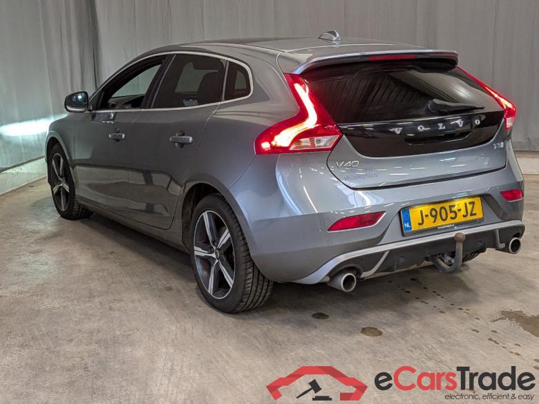 VOLVO V40 1.5 T3 Momentum #4