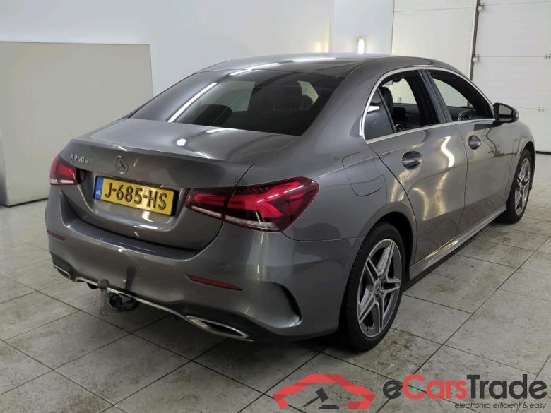 Mercedes-Benz A-Klasse Limousine A 250 e 8G-DCT Business Sol AMG Limited 4d #2