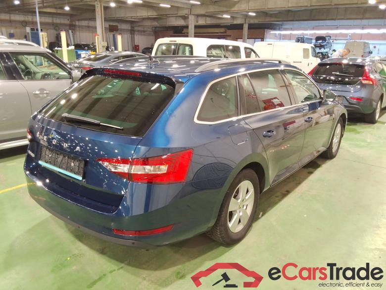 SKODA SUPERB COMBI 1.5 TSI ACT 110KW DSG7 CLEVER #4