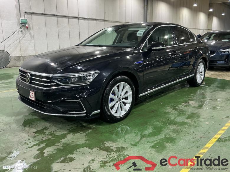 VOLKSWAGEN PASSAT 1.4 TSI GTE BUSINESS DSG #1