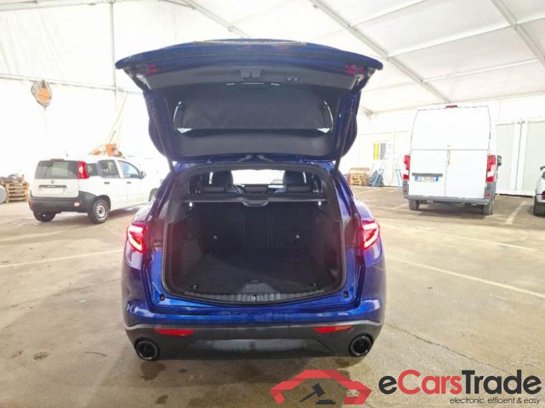 ALFA ROMEO STELVIO / 2017 / 5P / SUV 2.2 TD 190 CV SPRINT AT8 Q4 #5