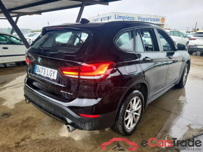 BMW X1 / 2019 / 5P / todoterreno sDrive18d #2