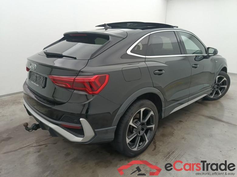 Audi Q3 Sportback 45 TFSI e S tronic S Line 5d #2