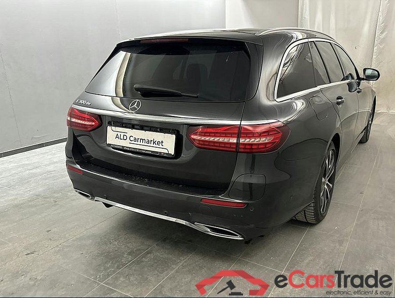 Mercedes E 300de Plug-In Hybrid AMG Aut. LED-Xenon Head-Up Widescreen Navi Ambient 1/2 Sport-Leather KeylessGo Camera Klima PDC ... #3