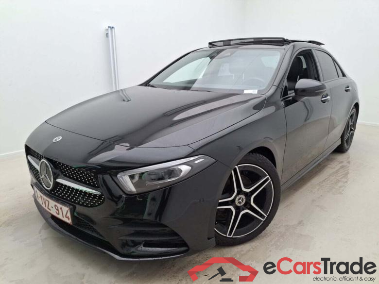 MERCEDES-BENZ A-KLASSE SEDAN 2.0 200 D AMG LINE 8G-DCT