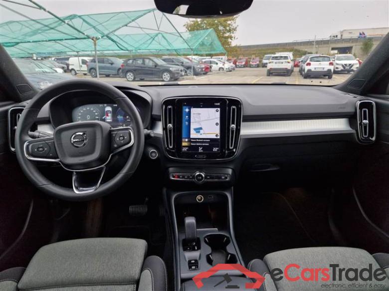 VOLVO XC40 / 2021 / 5P / SUV T4 RECHARGE PLUG-IN AUTO CORE #3