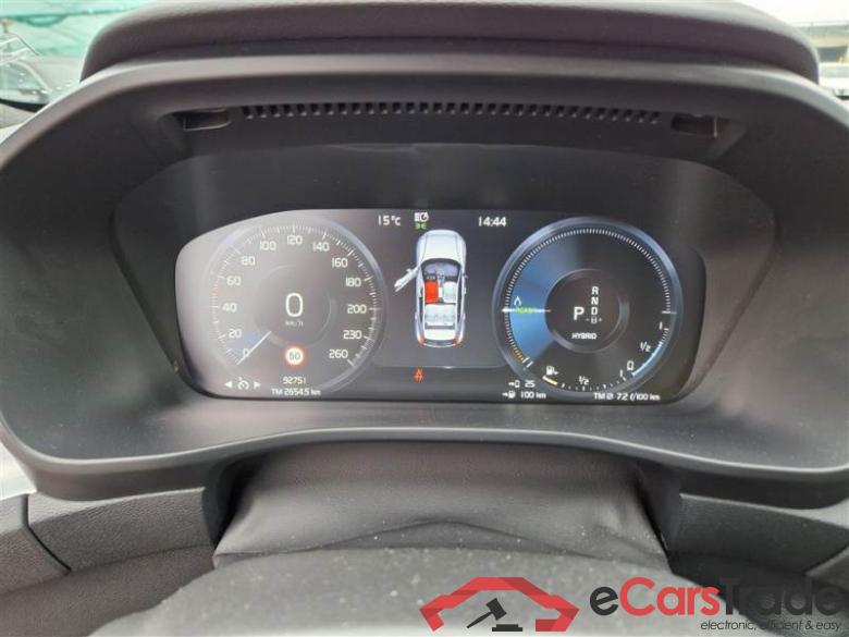 VOLVO XC40 / 2021 / 5P / SUV T4 RECHARGE PLUG-IN AUTO CORE #4