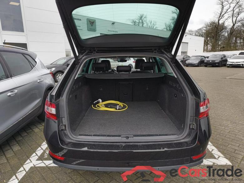 SKODA Superb Combi PHEV Superb Wagon Style 1,4 TSI iV 160 kW 6-speed automat. #5