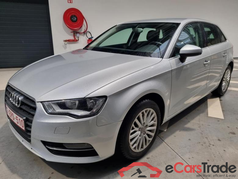 AUDI A3 Sportback Audi A3 Ambiente  Sportback 1.6 TDI   77(105) kW(ch) 6 vitesses