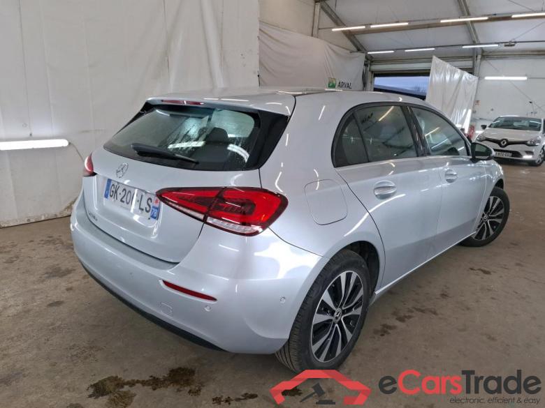 MERCEDES-BENZ Classe A Compact / 2018 / 5P / Berline A 250 e Business Line 8G-DCT #3