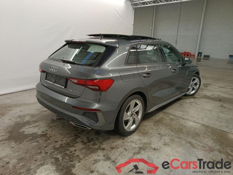 Audi A3 Sportback 1.5 35 TFSi 110kW S tronic S line 5d #2