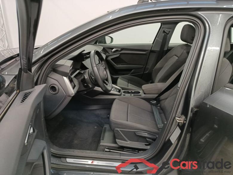 Audi A3 Sportback 1.5 35 TFSi 110kW S tronic S line 5d #3