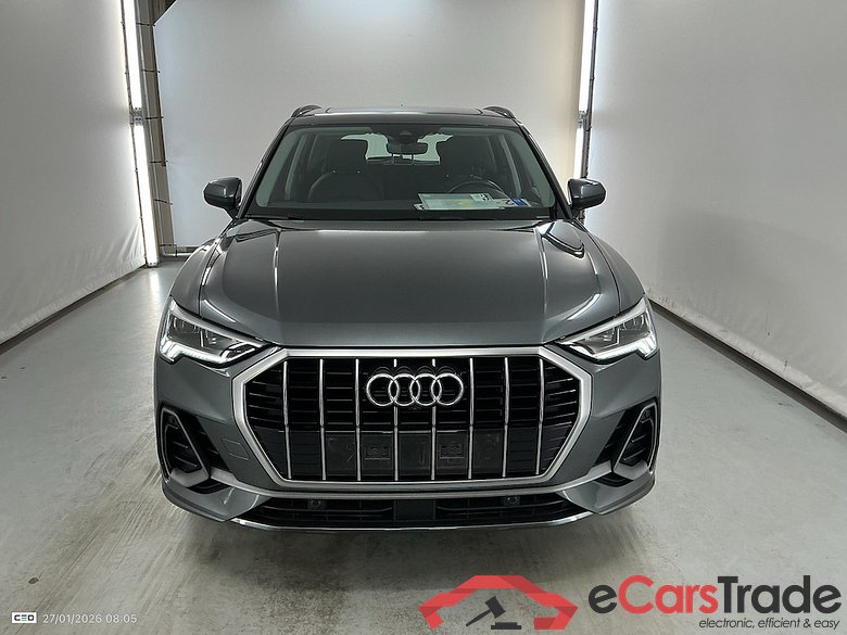 AUDI Q3 1.4 45 TFSI E S TRONIC S LINE #2