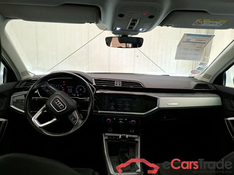 AUDI Q3 / 2018 / 5P / SUV 1.5 35 TFSI 150 S TRONIC DESIGN LUXE #5