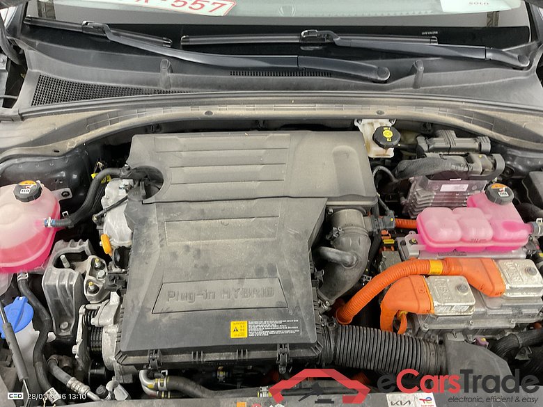 KIA XCEED 1.6 GDI PHEV DCT BUSINESS LINE #6