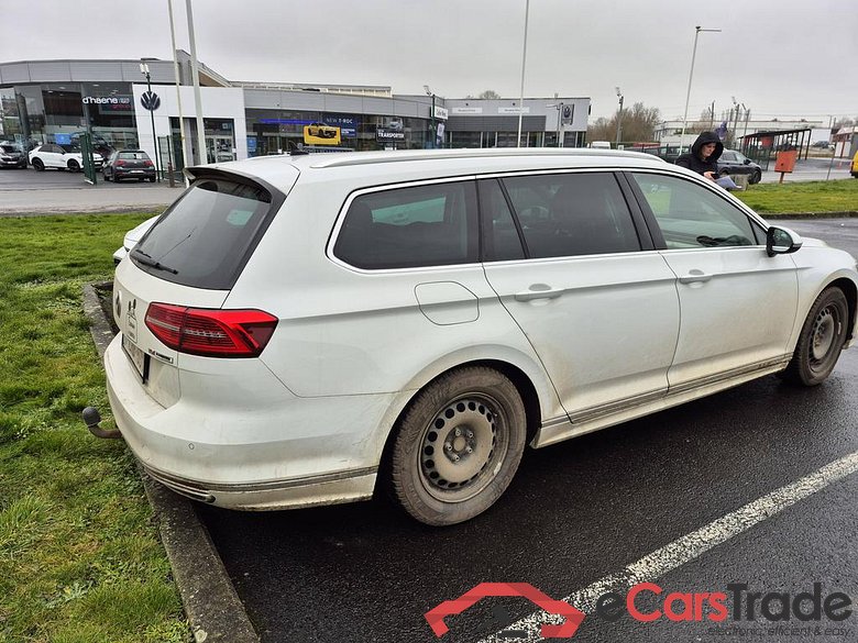 VOLKSWAGEN Passat Variant Passat Highline 1.6 TDI BlueMotion Technology 88 kW (120 ch) 6 vitesses manuel #2